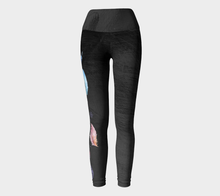 Load image into Gallery viewer, Feather Heart Bold Legging