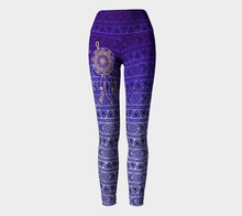 Load image into Gallery viewer, Tribal Dream Catcher Bold Legging
